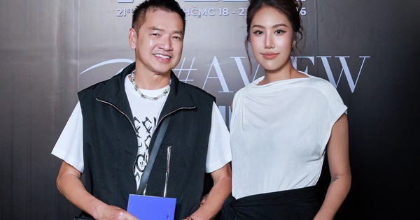 Quang Minh cùng vợ kém tuổi đi sự kiện, tiết lộ cuộc sống hôn nhân: góc nhìn mới cho người chơi Việt - hình ảnh - j88slot.vip