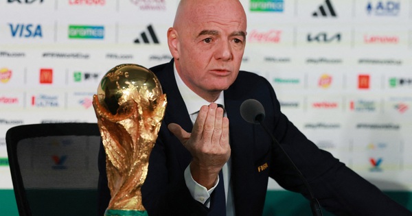 FIFA đề xuất đổi luật luân lưu giữa World Cup, Infantino bảo vệ ‘nghỉ uống nước’ - hình ảnh - j88slot.vip