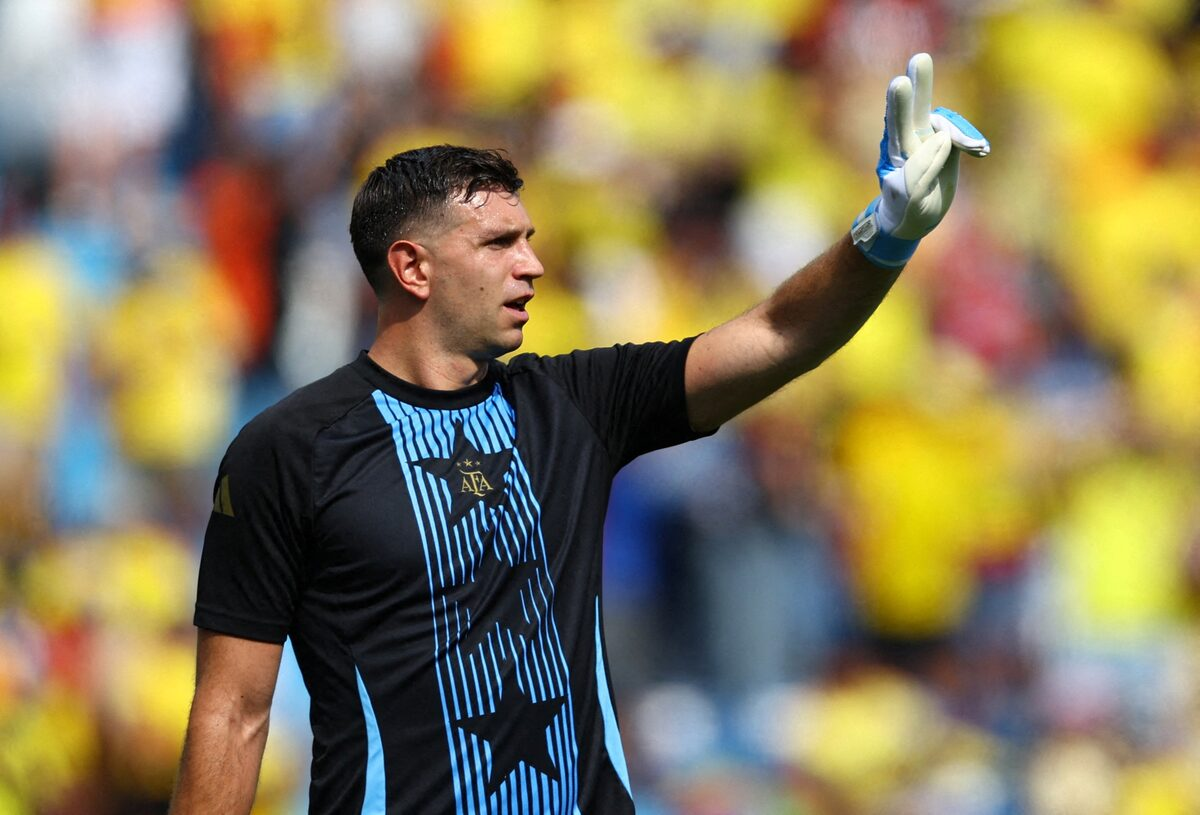 J88 cược thể thao: Giáo án đặc biệt cho Emiliano Martinez trước World Cup 2026 - hình ảnh - j88slot.vip