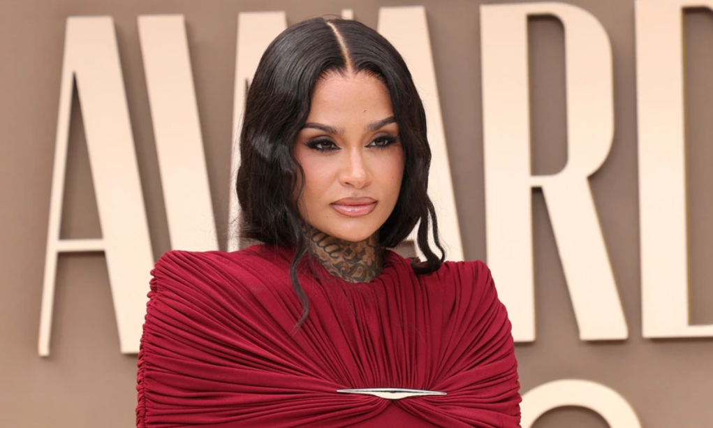 Ca sĩ Mỹ Kehlani tỏa sáng với thiết kế của NTK Việt Cường Đàm tại lễ trao giải BET 2026 - hình ảnh - j88slot.vip Ca sĩ Mỹ Kehlani tỏa sáng với thiết kế của NTK Việt Cường Đàm tại lễ trao giải BET 2026 - hình ảnh - j88slot.vip