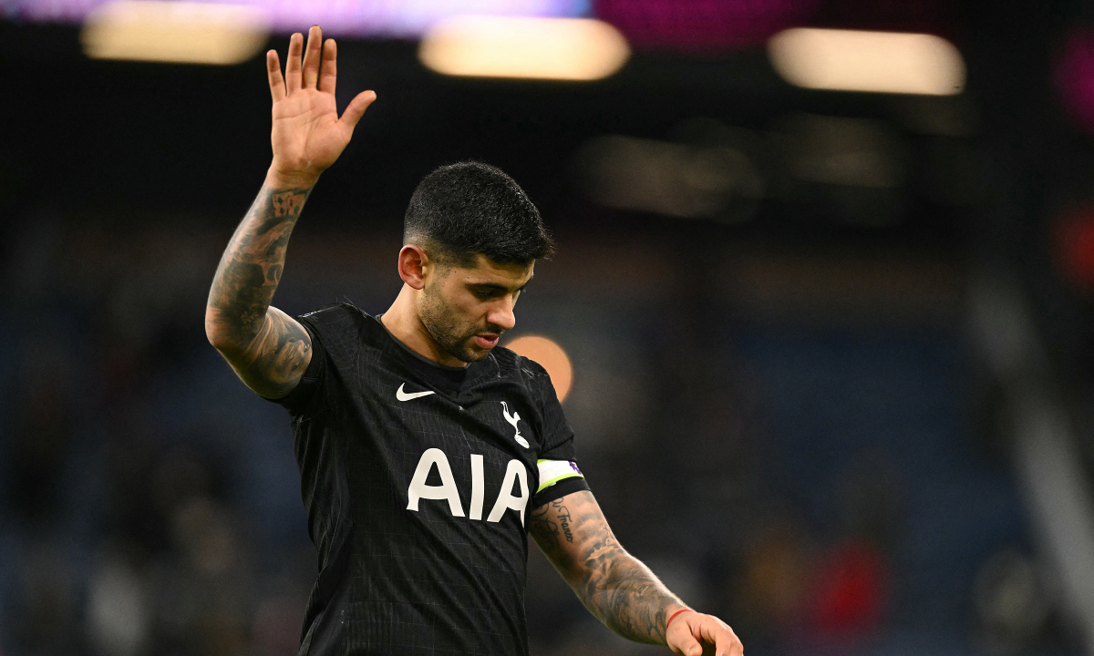 Man Utd Nhắm Mua Đội Trưởng Tottenham Cristian Romero Để Tái Thiết Hàng Thủ - hình ảnh - j88slot.vip