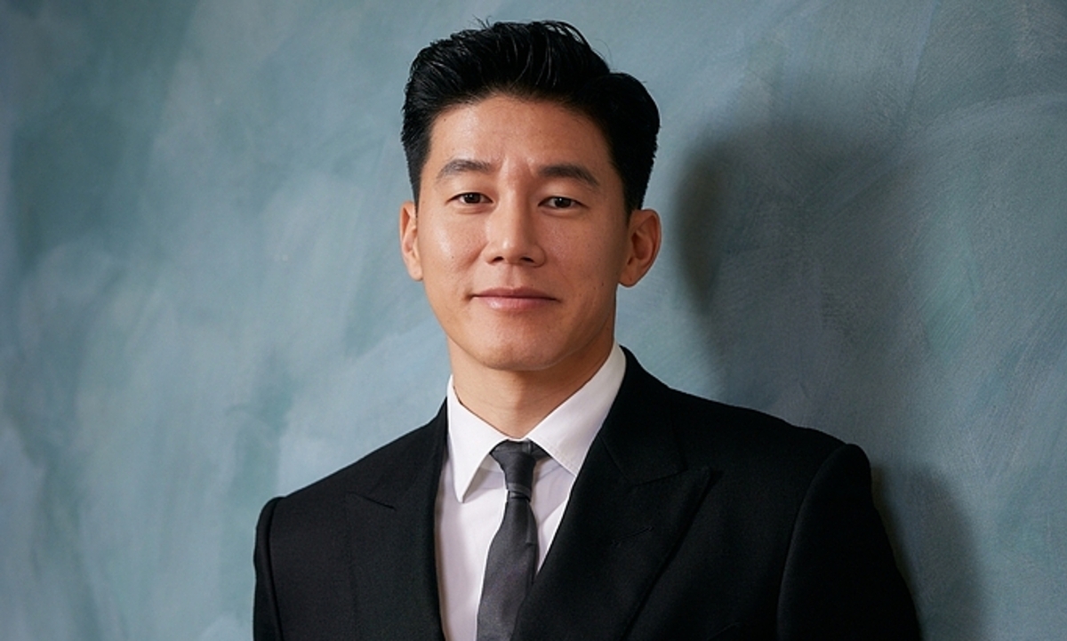 Tài tử Kim Mu Yeol vươn lên từ nghèo khó: góc nhìn mới cho người chơi Việt - hình ảnh - j88slot.vip