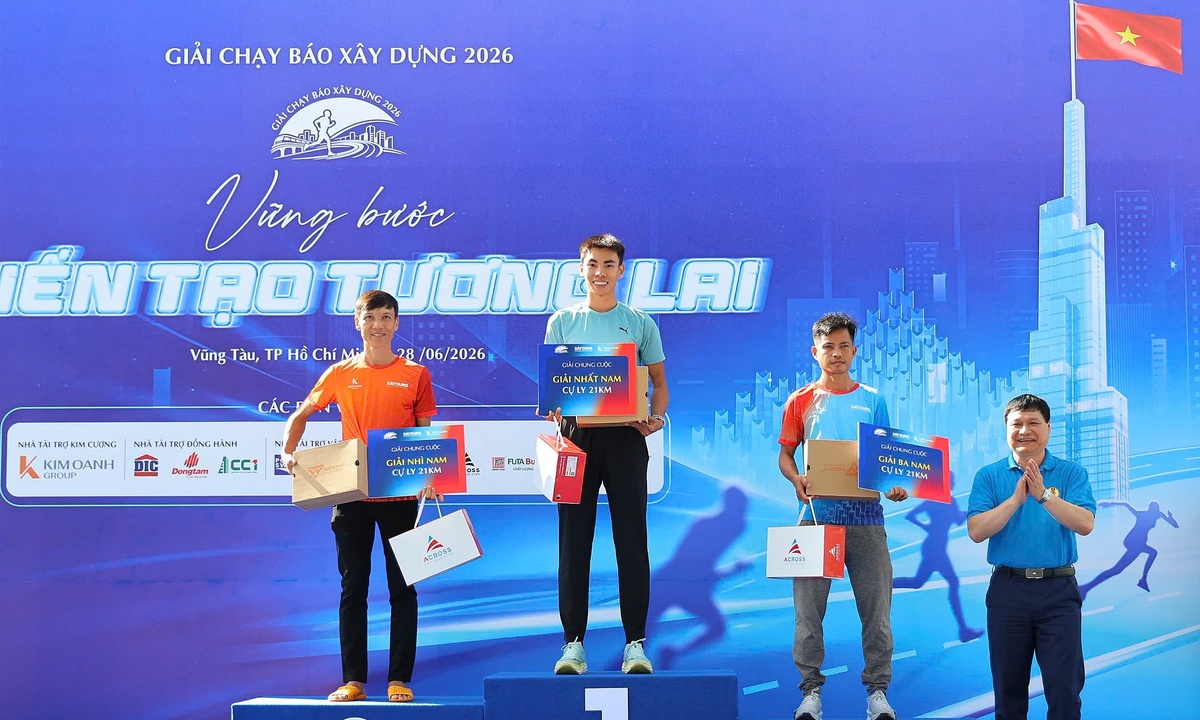 J88 Việt Nam chúc mừng Anh Khôi và Lê Thị Hà vô địch giải Báo Xây dựng 2026 - hình ảnh - j88slot.vip