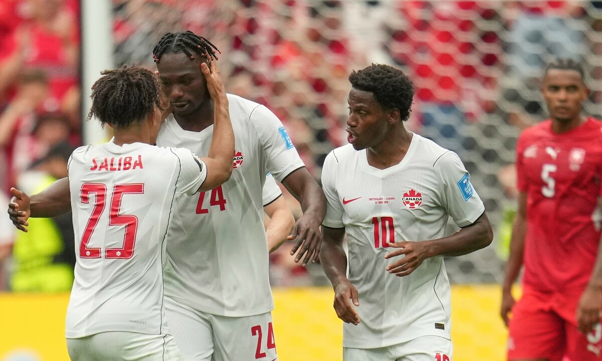Cả ba đội chủ nhà World Cup 2026 đều lọt vào vòng knock-out: Dấu ấn lịch sử và cơ hội cho người hâm mộ cá cược - hình ảnh - j88slot.vip