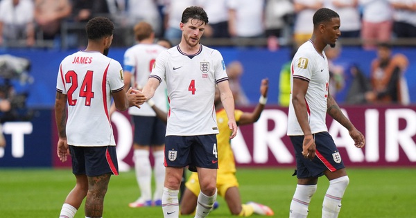 Declan Rice gây lo lắng cho đội tuyển Anh, HLV Tuchel cho cầu thủ đi chơi golf - hình ảnh - j88slot.vip Declan Rice gây lo lắng cho đội tuyển Anh, HLV Tuchel cho cầu thủ đi chơi golf - hình ảnh - j88slot.vip