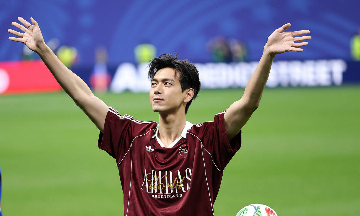 Tài tử Lý Hiện gây sốt trên sân bóng World Cup: góc nhìn mới cho người chơi Việt - hình ảnh - j88slot.vip