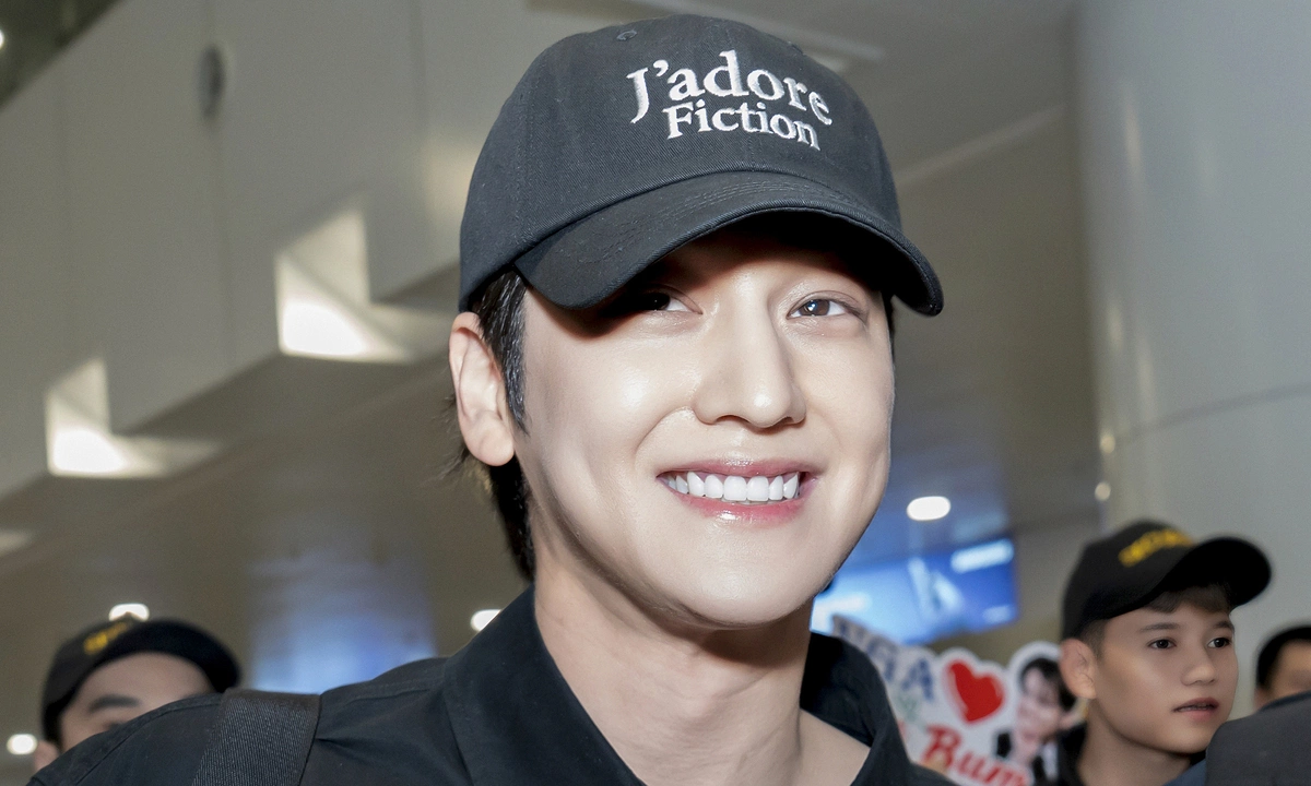 Link vào nhà cái J88: Mỹ nam ‘Vườn sao băng’ Kim Bum đến Hà Nội giữa cơn sốt giải trí - hình ảnh - j88slot.vip