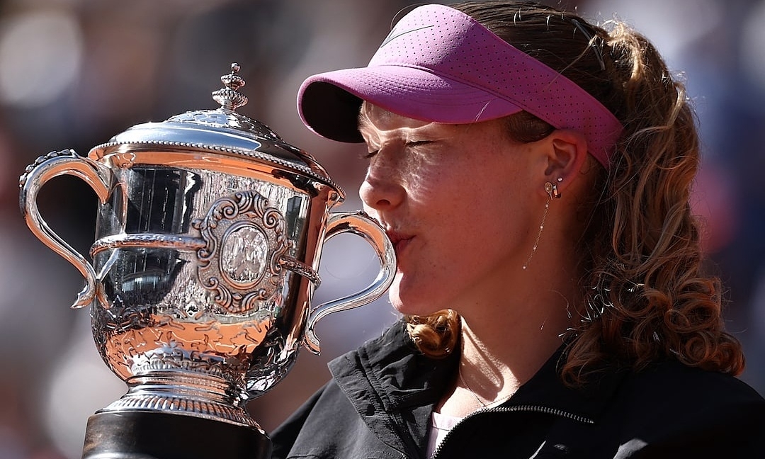 Andreeva Vô Địch Roland Garros: Dấu Ấn Tuổi Teen và Cơ Hội Cá Cược Thể Thao Trực Tuyến - hình ảnh - j88slot.vip Andreeva Vô Địch Roland Garros: Dấu Ấn Tuổi Teen và Cơ Hội Cá Cược Thể Thao Trực Tuyến - hình ảnh - j88slot.vip