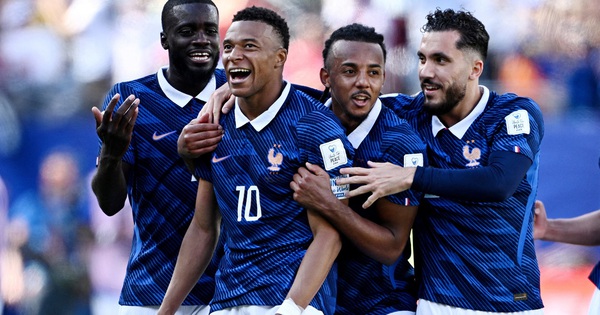 Mbappe giải quyết cuộc tranh luận nảy lửa ‘Messi – Ronaldo, ai giỏi hơn’ bằng câu trả lời gây sốc: góc nhìn mới cho người chơi Việt - hình ảnh - j88slot.vip