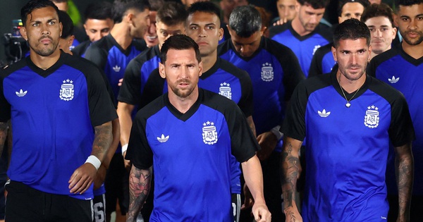Link vào nhà cái J88: Messi và Ronaldo gửi thông điệp trùng hợp trước thềm World Cup 2026 - hình ảnh - j88slot.vip