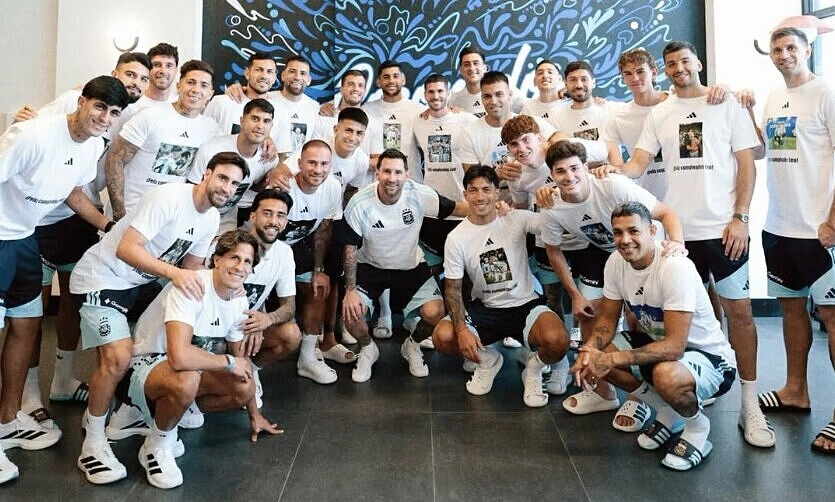 Đồng đội gây bất ngờ trong ngày sinh nhật Messi - hình ảnh - j88slot.vip Đồng đội gây bất ngờ trong ngày sinh nhật Messi - hình ảnh - j88slot.vip