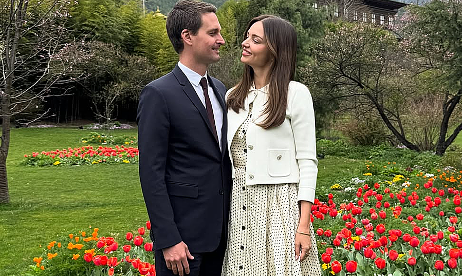J88 VIP và Câu Chuyện Từ Thiện Của Miranda Kerr: Xóa Nợ Y Tế 550 Triệu USD - hình ảnh - j88slot.vip