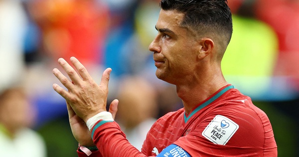 J88 Việt Nam: Vì sao màn trình diễn tệ hại của Ronaldo khiến fan lo lắng? - hình ảnh - j88slot.vip