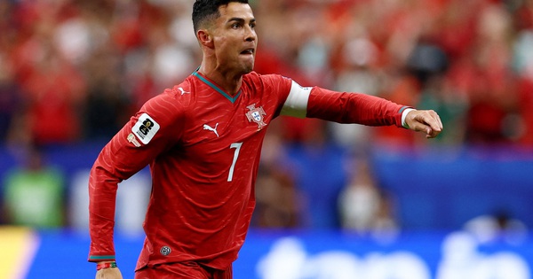 Nhà cái không chặn cập nhật: Ronaldo lập cú đúp, Bồ Đào Nha đại thắng Uzbekistan 5-0 - hình ảnh - j88slot.vip Nhà cái không chặn cập nhật: Ronaldo lập cú đúp, Bồ Đào Nha đại thắng Uzbekistan 5-0 - hình ảnh - j88slot.vip