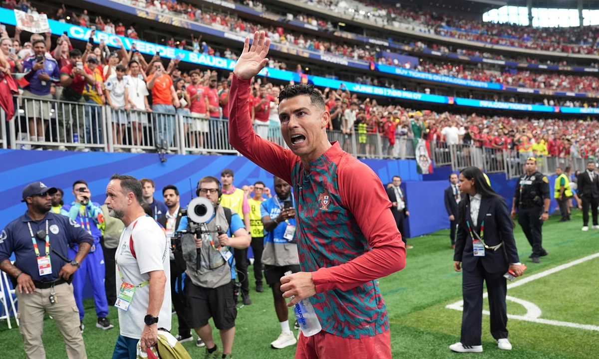Ronaldo Mong Gặp Messi Ở Chung Kết World Cup 2026: Cơ Hội Vàng Cho Fan Cá Cược Thể Thao - hình ảnh - j88slot.vip