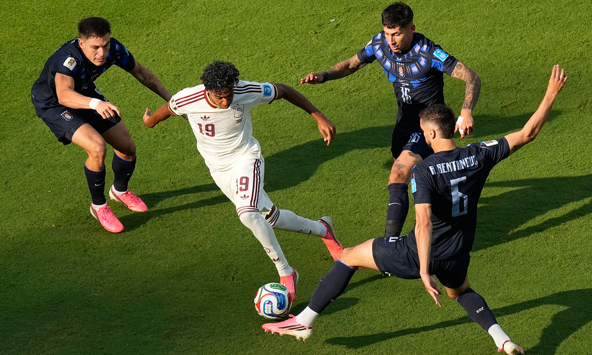 Uruguay 0-0 Tây Ban Nha (Hiệp 1): Yamal khuấy động hàng thủ, J88 cập nhật diễn biến nóng - hình ảnh - j88slot.vip Uruguay 0-0 Tây Ban Nha (Hiệp 1): Yamal khuấy động hàng thủ, J88 cập nhật diễn biến nóng - hình ảnh - j88slot.vip