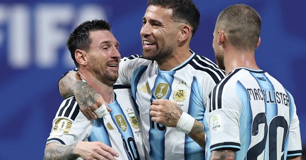 Messi vỡ òa cảm xúc khi Argentina ngược dòng vào tứ kết World Cup 2026 - hình ảnh - j88slot.vip Messi vỡ òa cảm xúc khi Argentina ngược dòng vào tứ kết World Cup 2026 - hình ảnh - j88slot.vip
