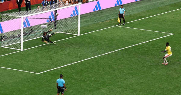 Thụy Sĩ hạ Colombia trên chấm luân lưu, chạm trán Argentina của Messi ở tứ kết - hình ảnh - j88slot.vip