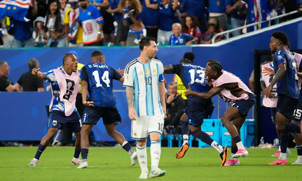 J88 chính thức: Henry và Ibrahimovic kêu gọi FIFA trao cúp cho Cape Verde - hình ảnh - j88slot.vip