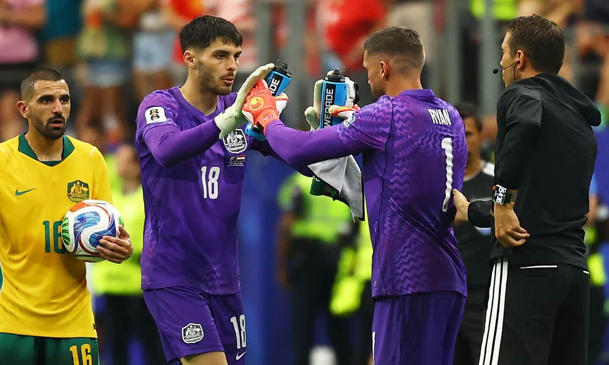 Thay thủ môn trước loạt 11m, Australia vẫn thua Ai Cập: Bài học đắt giá tại World Cup 2026 - hình ảnh - j88slot.vip