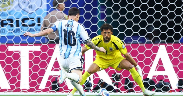 Cabo Verde kiêu hãnh rời World Cup: Khi ‘Cá mập xanh’ khiến Messi toát mồ hôi và 3 nhà vô địch khiếp đảm - hình ảnh - j88slot.vip